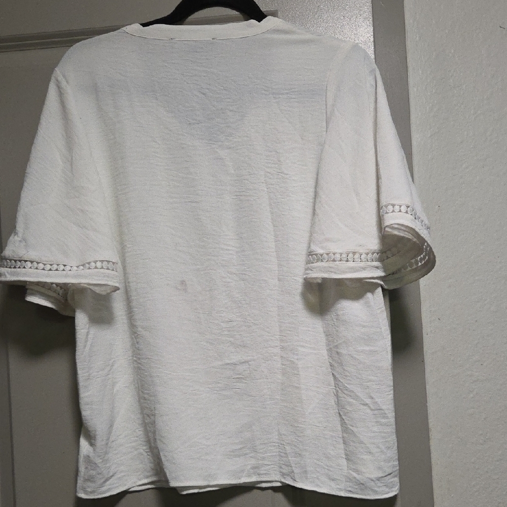 Fred David White Women's Blouse with Tie Detail - Picture 3 of 3